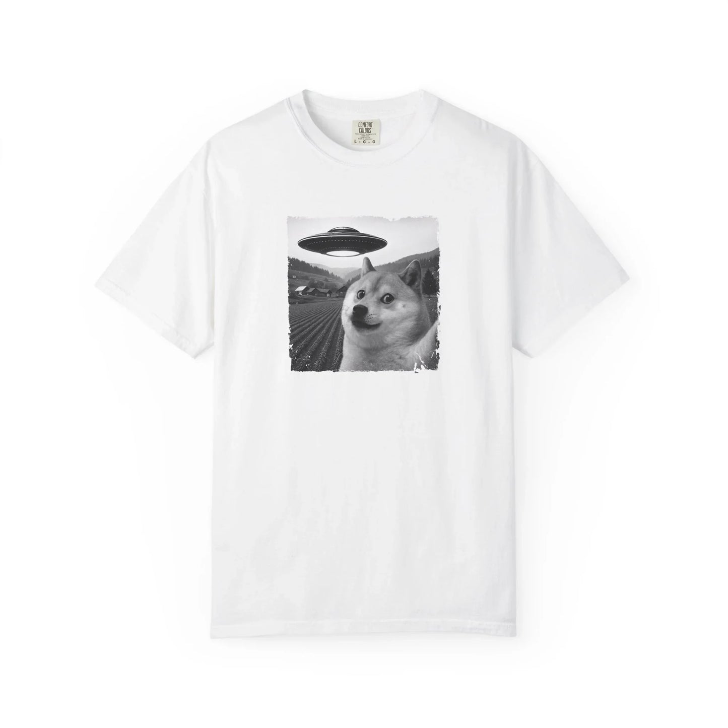 Doge UFO Photo - T-Shirt White T-Shirt crypto-vibes.com